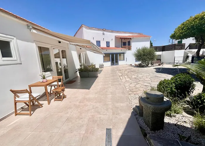 Σπίτι διακοπών The Courtyard Episkopi